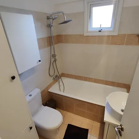 Maestro Ii Apartment