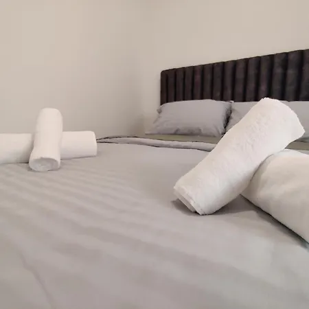 Maestro Ii Apartment